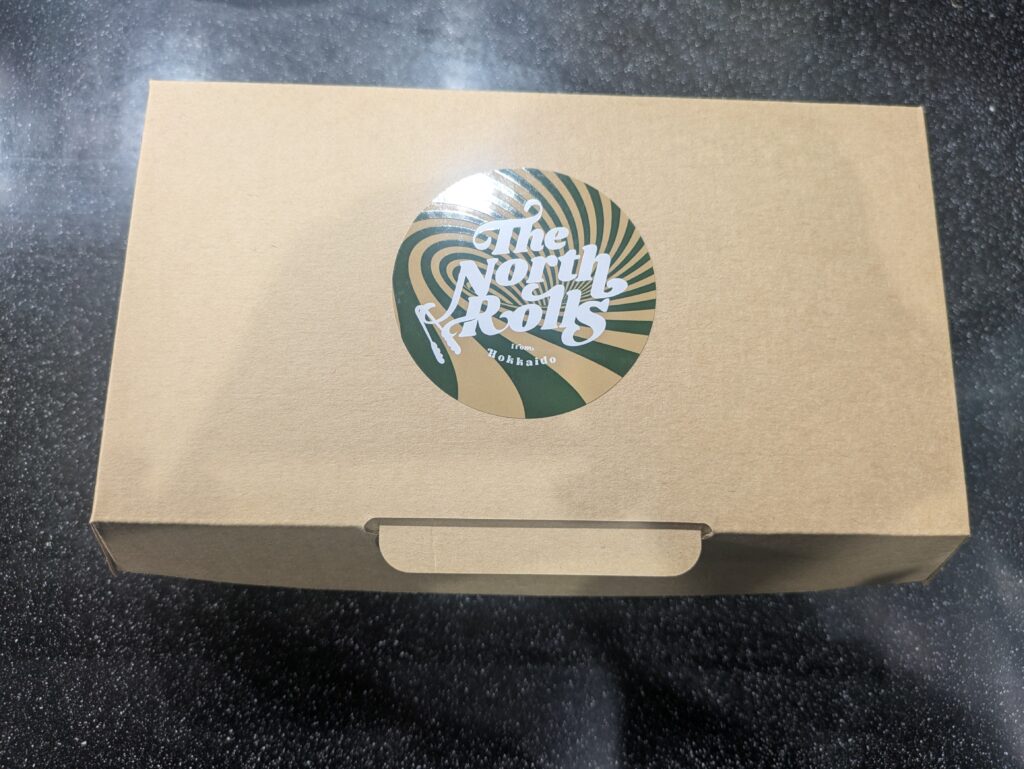 シナモンロールの箱