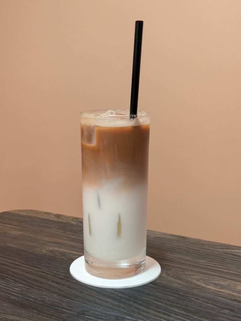 治一郎カフェラテ
