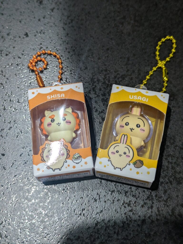 ちいかわチョコボックスうさぎとシーサー