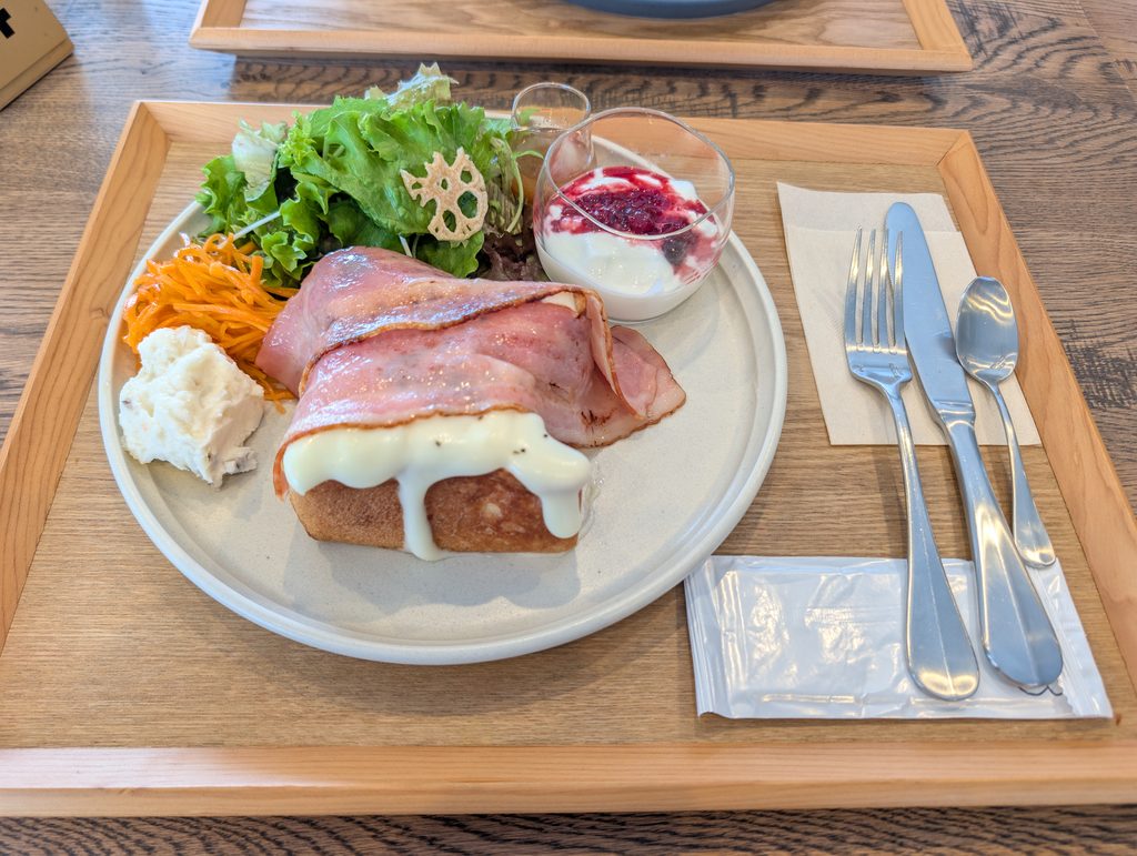 ムートーストチーズベーコン