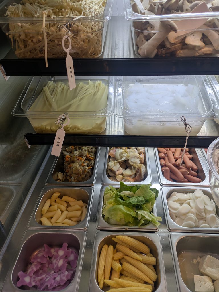 六美麻辣湯麺類